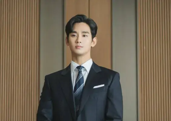 Kim Soo Hyun dalam drama Korea Queen of Tears [Hancinema]